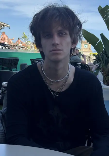 Mark из Мадрида, ищу на сайте знакомства на одну ночь