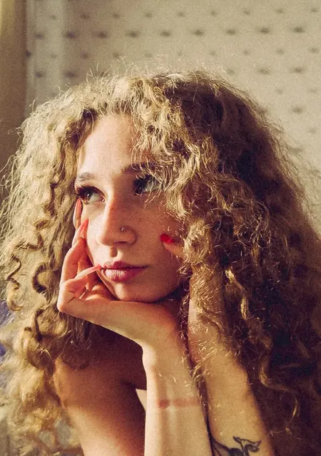 Ульяна из Франкфурта-на-майне, ищу на сайте открытые отношения