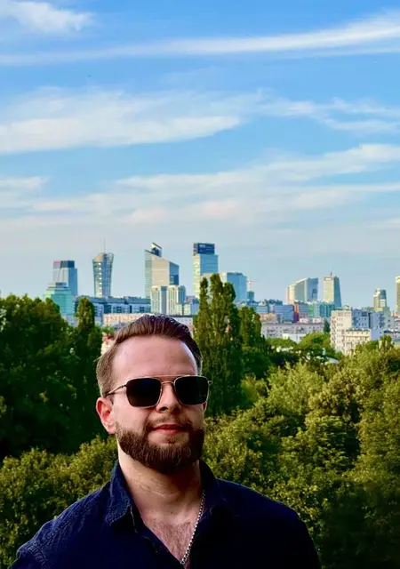 Кирилл из Мозыря, ищу на сайте постоянные отношения