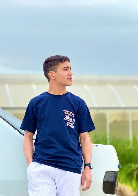 Enes из Маниса, ищу на сайте знакомства на одну ночь