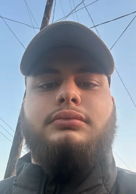 Sandro из Одессы, мне 19, познакомлюсь на одну ночь