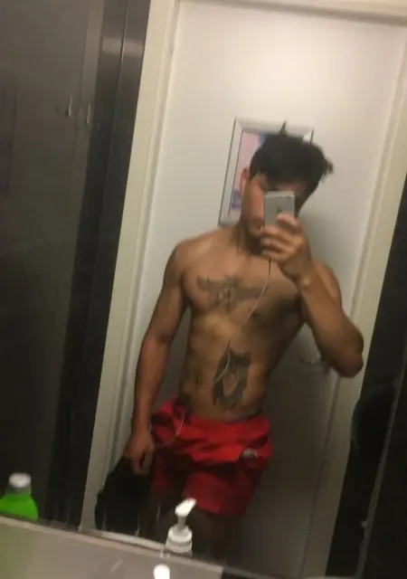 Alex из Стокгольма, ищу на сайте знакомства на одну ночь