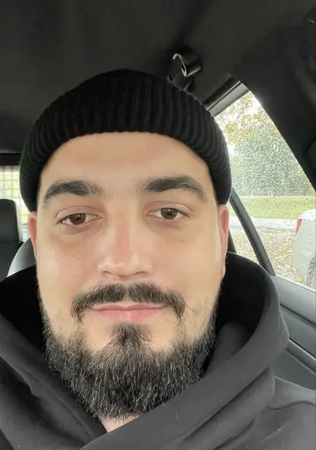 Rostyslav з Ромни, шукаю на сайті знайомства без зобов'язань