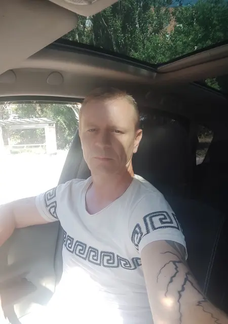 Я Виталий, 44, знакомлюсь на одну ночь в Славянске