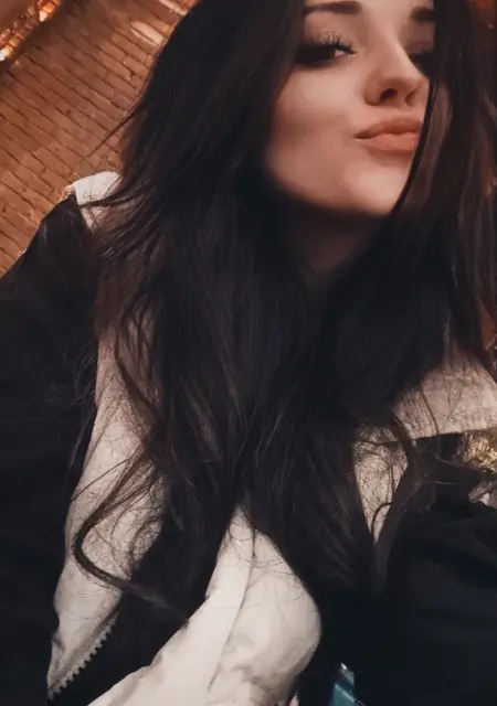 Я Eva, 24, из Днепра, ищу знакомство для постоянных отношений