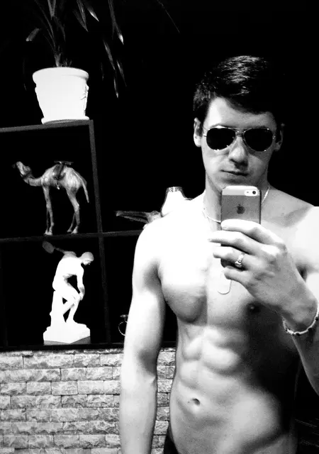 Алекс из Бурсы, мне 33, познакомлюсь на одну ночь