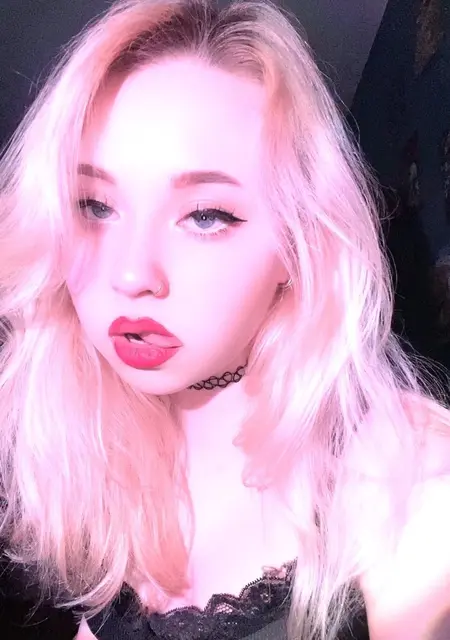 Я Мила, 18, знакомлюсь для открытые отношения в Энсхеде