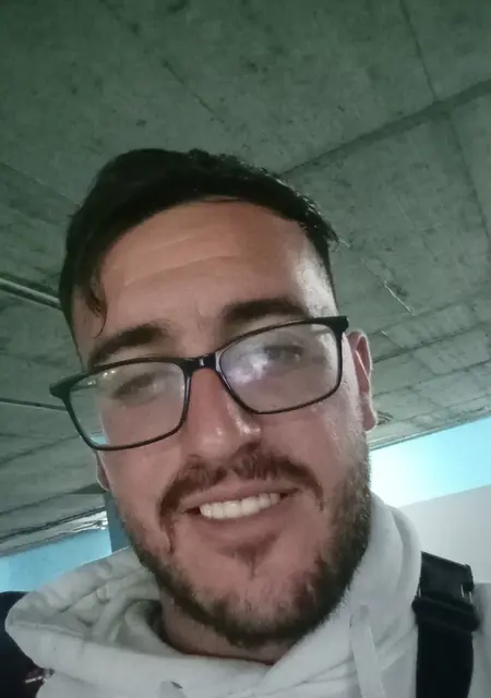 Soy Sergio, 27 años, conociéndome para relación sin ataduras en Maracena