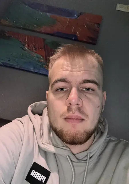 Kirill из Вены, мне 23, познакомлюсь на одну ночь