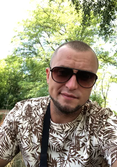 Я Віталій, 26, из Харькова, ищу знакомство для вирта
