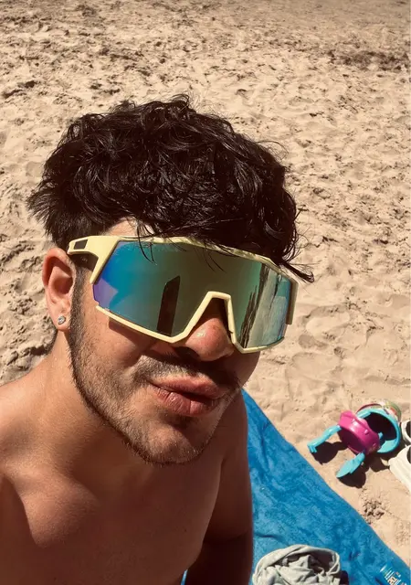 Eric de Barcelona, tengo 24 años, listo para conocer para lío de una noche