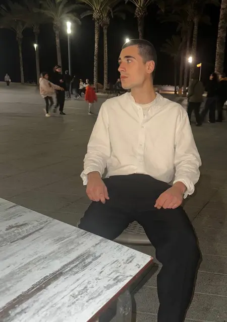 Maga S Univermaga de Cunit, tengo 18 años, listo para conocer para relación abierta