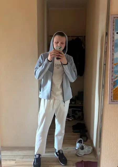 Я Вова, 18, из Таллина, ищу знакомство для открытые отношения