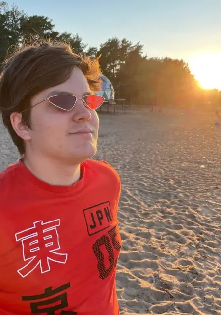 Artem de Valencia, tengo 22 años, listo para conocer para relación sin ataduras