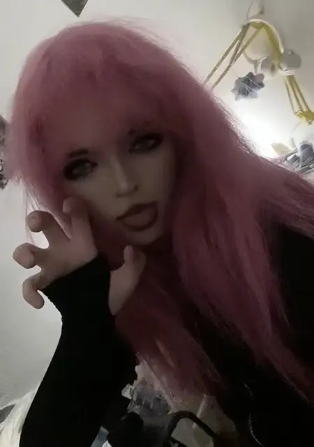 Я Nika, 18, из Праги, ищу знакомство для приятного времяпровождения