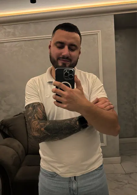 Юра з Чернівців, шукаю на сайті знайомства на одну ніч