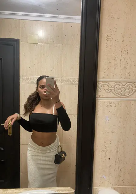 Я Mmaroita, 20, знакомлюсь для приятного времяпровождения в Касталья