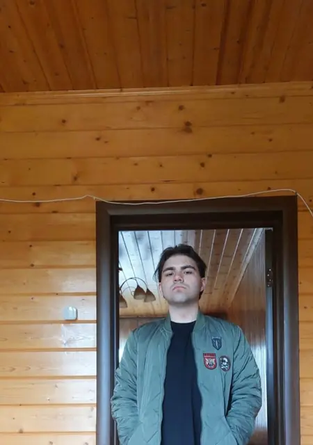 Павел из Анталии, мне 19, познакомлюсь на одну ночь