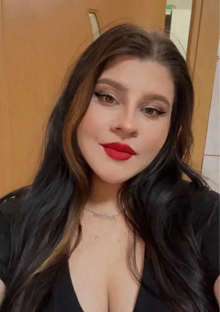 Я Raluca-Andreea, 27, знакомлюсь для вирта в Констанце