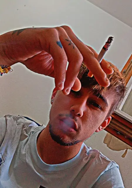 Я Adriano, 21, из Мерано, ищу знакомства без обязательств