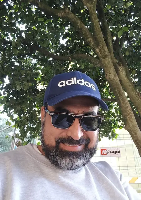 Soy Daniel Duran, 44 años de Vilagarcia de Arousa, busco conocer gente para lío de una noche