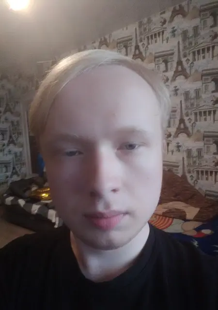 Ярослав з Ніжин, мені 19 років, познайомлюсь без зобов'язань