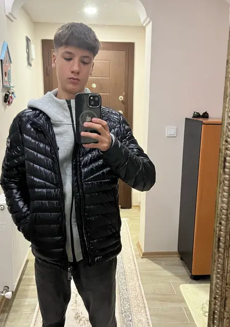 Eren из Болы, мне 25, познакомлюсь без обязательств