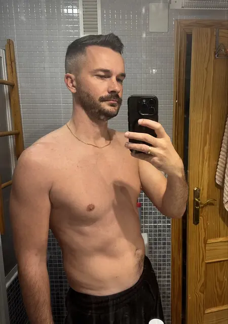 Anatolii из Торревьеха, ищу на сайте открытые отношения