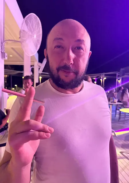 Я Константин, 40, из Алматы, ищу знакомства без обязательств
