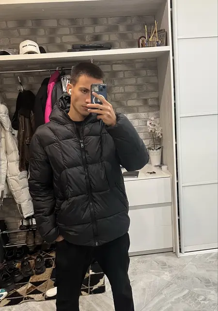 Марат из Могилёва, мне 18, познакомлюсь на одну ночь