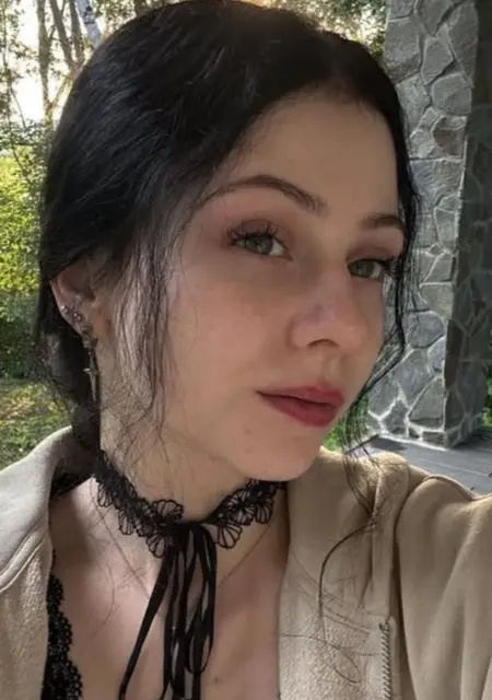 Я Каролина, 23, из Софии, ищу знакомство для вирта