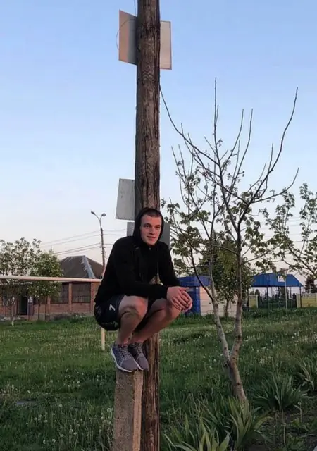 Славік з Хмельницького, мені 20 років, познайомлюсь для приємного проведення часу