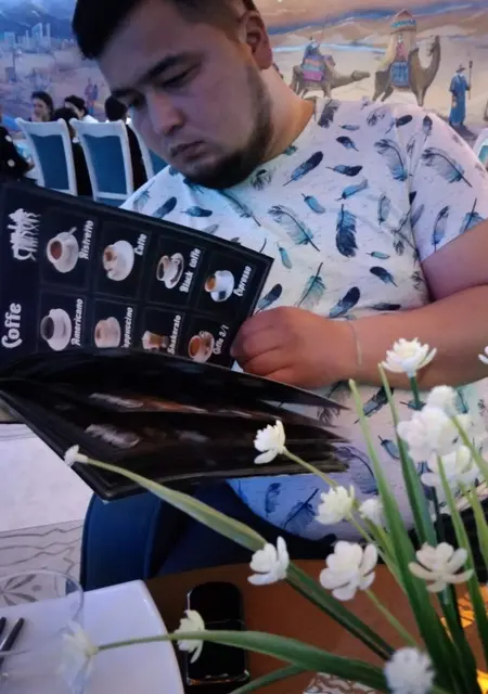Жахонгир из Ташкента, мне 29, познакомлюсь на одну ночь