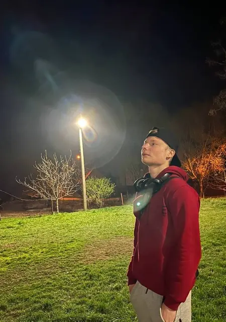 Артур з Полтава, шукаю на сайті знайомства на одну ніч