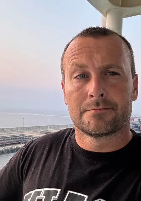 Я Aleksandr, 45, знакомлюсь для постоянных отношений в Кишинёве