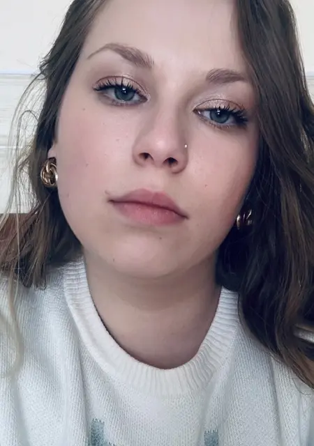 Я Арина, 29, знакомлюсь для общения в Нью-йорке