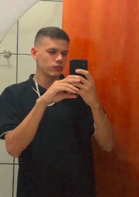 Я Caio, 22, знакомлюсь для дружбы в Гоянии