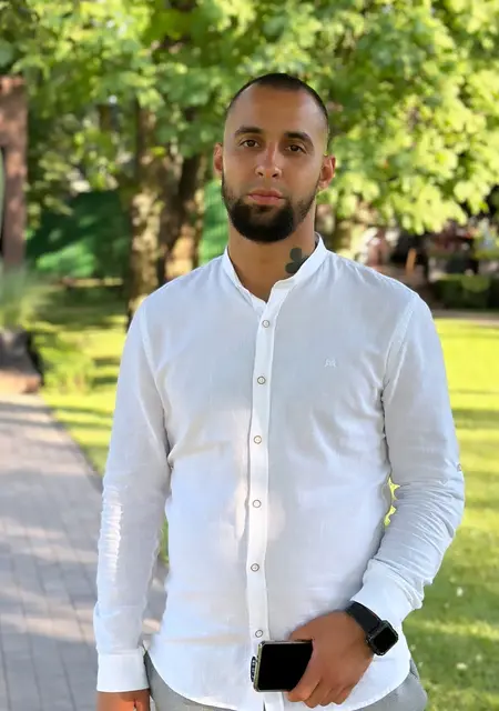 Kirill из Кривого Рога, мне 30, познакомлюсь для приятного времяпровождения