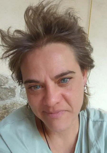 Soy Aen, 46 años de Ávila, busco conocer gente para lío de una noche