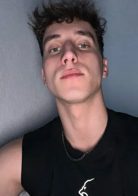 Я Alexandr, 25, знакомлюсь для вирта в Вальтерсхаузен