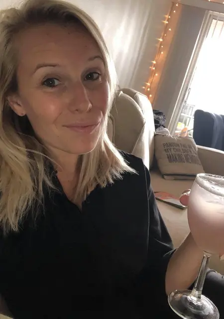 Anne-Marie из Бастия, ищу на сайте постоянные отношения