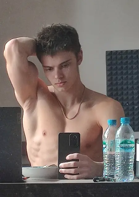 Sasha из Кардиффа, мне 20, познакомлюсь на одну ночь