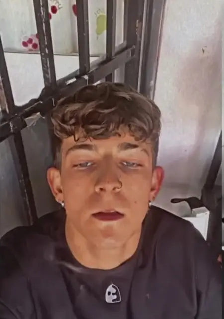 Izam de Bilbao, tengo 18 años, listo para conocer para lío de una noche