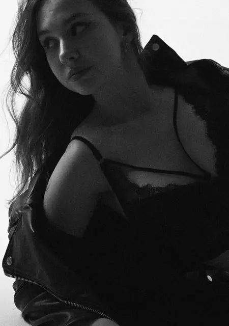 Я Настя, 24, из Бельцов, ищу знакомство для приятного времяпровождения