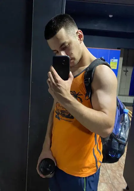 Maxim из Белой Церкви, ищу на сайте знакомства на одну ночь