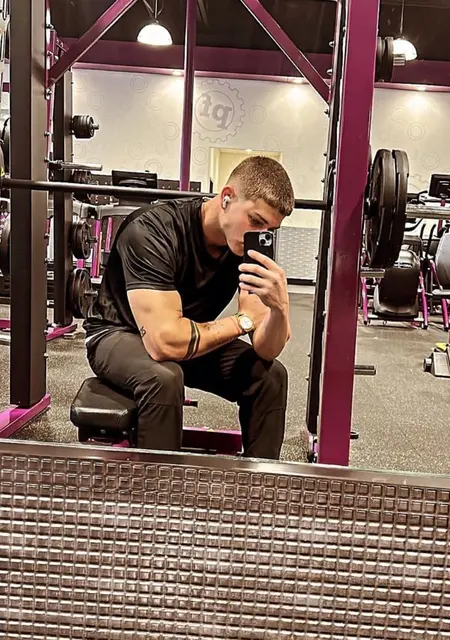 Руслан из Кишинёва, мне 27, познакомлюсь без обязательств