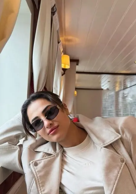 Selin из Стамбула, ищу на сайте знакомства на одну ночь