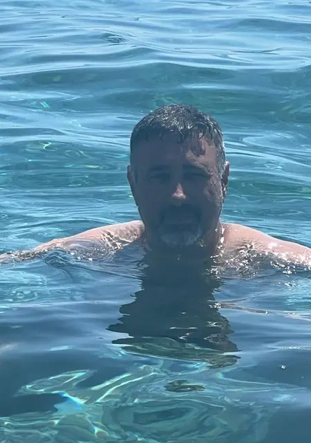 Я Santo, 52, из Катания, ищу знакомство для совместных путешествий