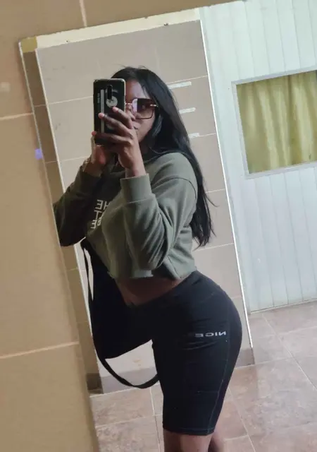 Yayi из Парижа, ищу на сайте знакомства без обязательств