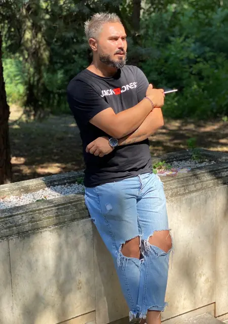 Я Claudiu, 32, знакомлюсь для общения в Бухаресте